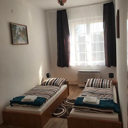 米什科尔茨Eva Apartman公寓 外观 照片